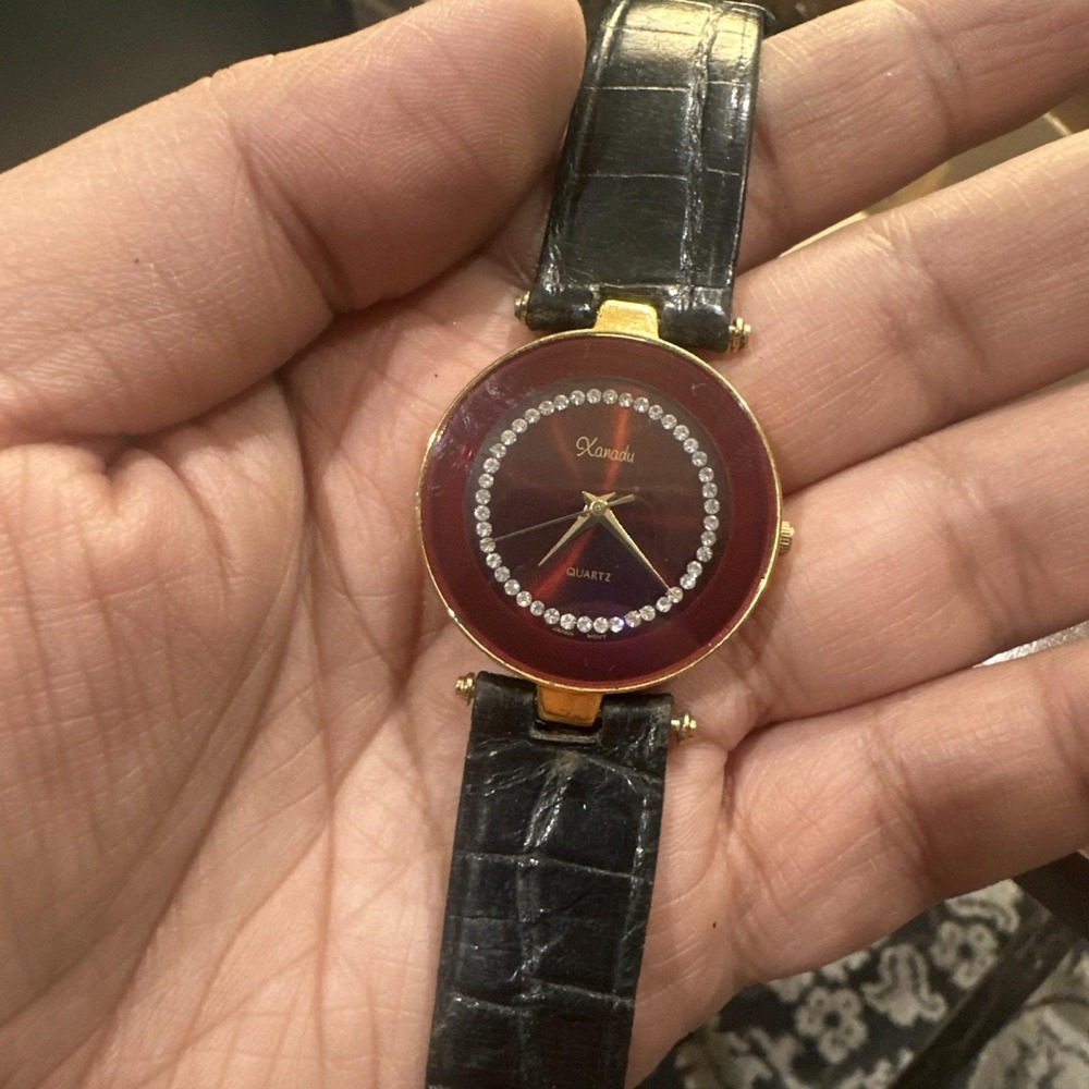 Working Xanadu Ladies Watch‎ Black Leather  Gold Tone Red Crystal Face 31mm 7.5"